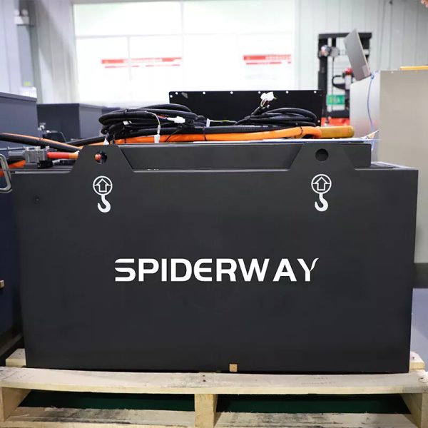 TOYOTAThe Evolution of Toyota Electric Forklifts: Mit SpiderWay-Batterien den Fortschritt antreiben