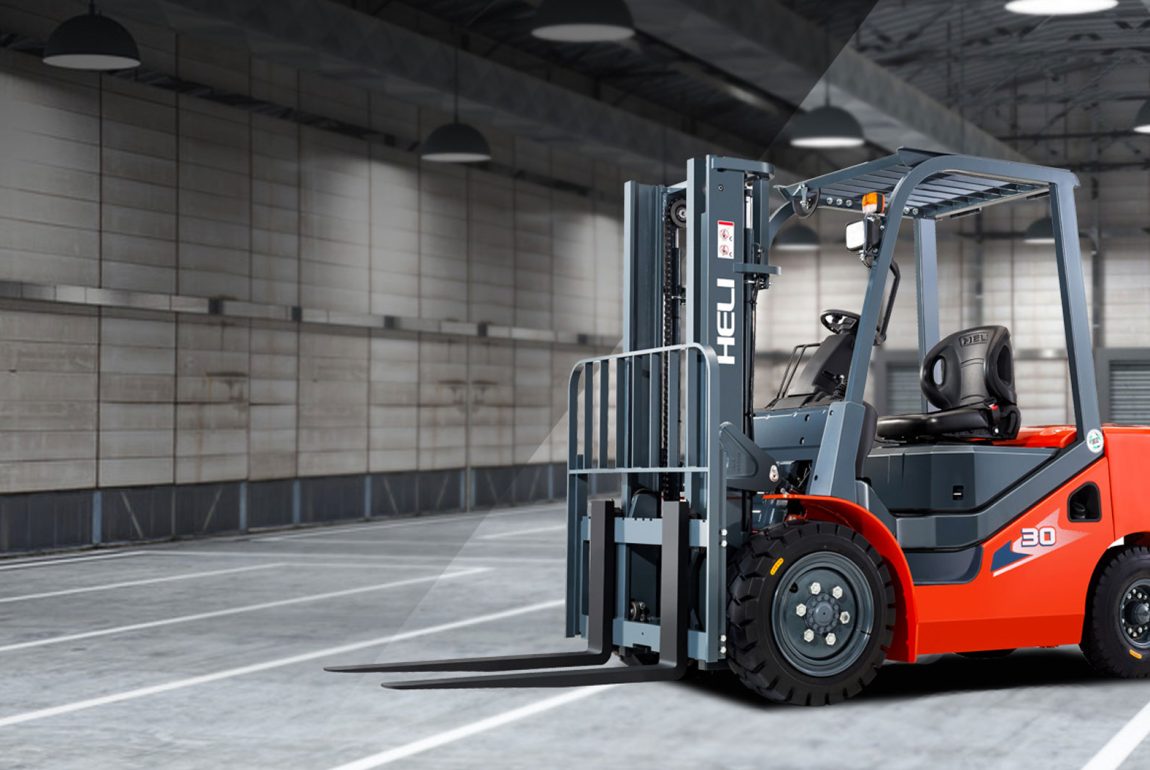 Heli Forklift, a renowned brand in the material handling industry, has been at the forefront of innovation with its electric forklift products. Known for their efficiency and reliability, Heli's electric forklifts have become a staple in warehouses and factories worldwide.