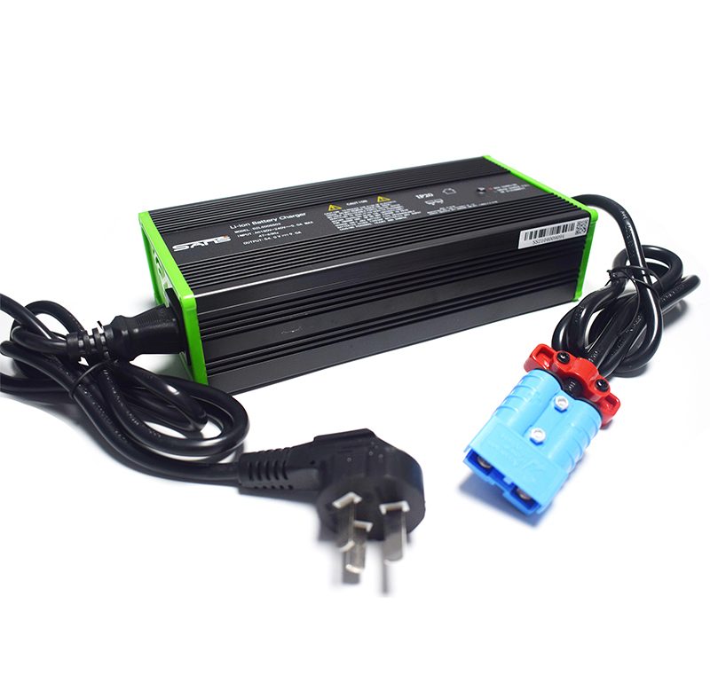 Chargeur de batterie lithium 48V/9A DZL500SS02 (50A)