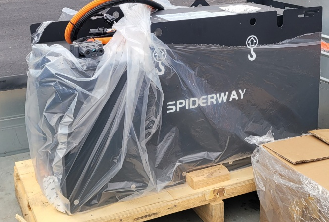 Yakınımdaki Forklift Aküsünün Değiştirilmesi: SPIDERWAY'in LFP Forklift Akü Çözümünün Faydalarını Keşfedin