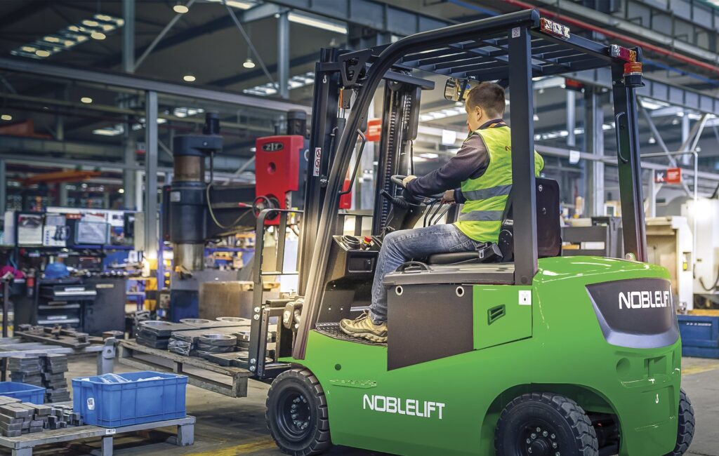 Forklift Lithium Batteries: Why They Are the Future of Warehouse Operations