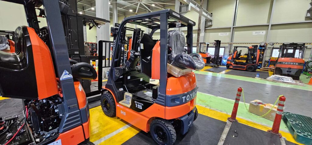 Used Toyota Electric Forklift 7FB15/25 with LiFePO4 Battery