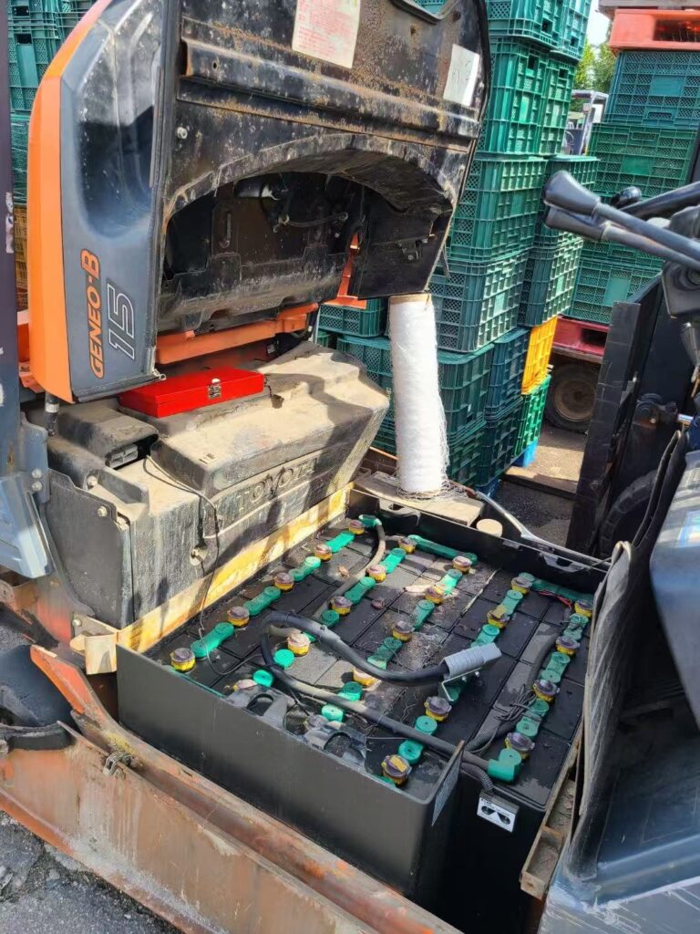 Used Toyota Electric Forklift 7FB15/25 with LiFePO4 Battery